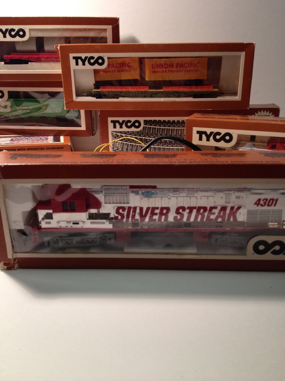 Tyco Silver Streak HO Gauge Electric Train Set 1978 Set