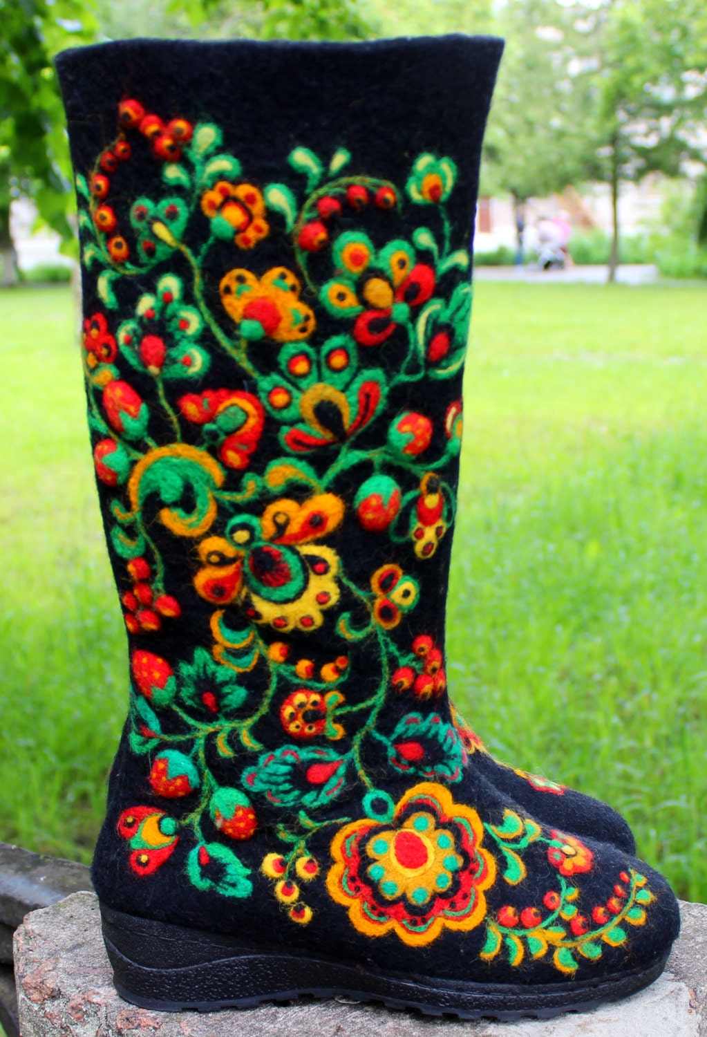 Winter felt shoes Felted boots Russian style Women VALENKI Winter felt shoes Felted boots Russian style Women VALENKI