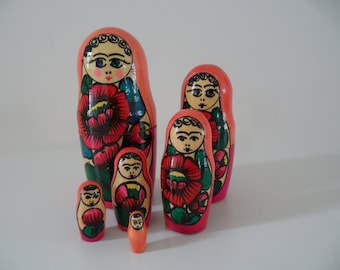 Nesting doll,Matryoshka,Matroschka,stacking doll,russian wood figure,Vintage collectible figure,handpainted dolls,russian wood figures