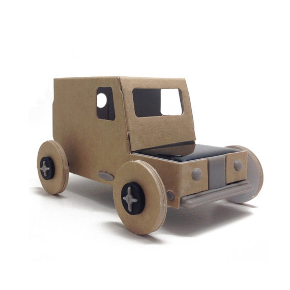 AUTOGAMI. A little cardboard car that runs on SUN DIY kit to