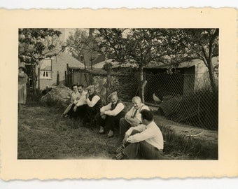 Reposing in the garden - original 50s vintage photo- men women relaxing and chatting in the backyard- paper ephemera