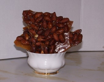 BRITTLE 1 lb almond,peanut or pecan brittle (23sweets)/candy/ Christmas gift/sweets/food gifts/wedding/wedding favor