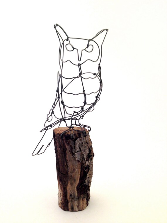 Great Horned Owl Wire Sculpture. Owl decor. Shelf decorations.