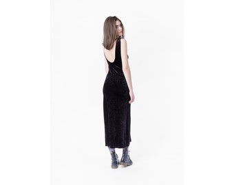 Black Moon Devoree Velvet Maxi - Black