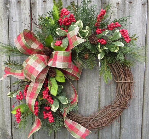 Red Berry Grapevine Christmas Wreaths | Christmas Wikii