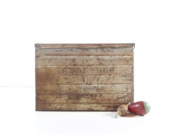 Vintage Metal Egg Crate / Rustic Decor