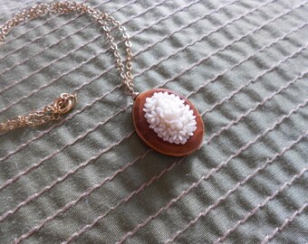 Vintage ivory carved floral pendant. Necklace.
