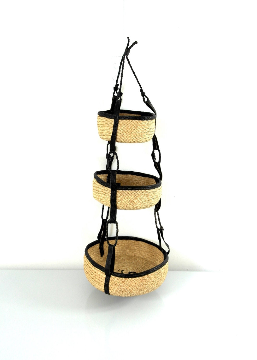 hanging baskets, african basket, woven baskets, storage baskets Haute