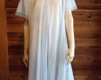 Vintage Lingerie 1960s ROGERS RUNPROOF Blue Size Small Peignoir or Robe