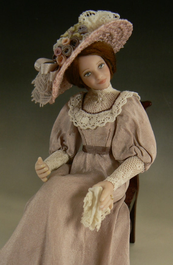112 Scale Dollhouse Lady Doll