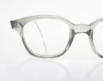 Vintage Mens Horn Rim Eyeglasses American Optical 1950s Wayfarer Light Grey 50s Mid Century Modern Mad Men Chic Fifties