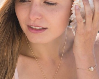 Large Cowrie Shell Necklace - Real Shell Necklace - Natural Sea Shell Beach Necklace - Cowrie Shell Jewellery - Boho White Cowrie Necklace