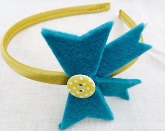 Yellow satin headband with aqua felt bow decorated with wood button / Hairs accessories / Yellow and aqua headband with felt