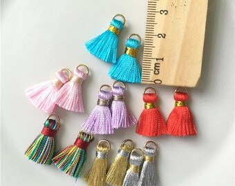 10 Pcs 20mm Mini Tassels / Thread Tassels Vintage Accessories Motif / Earring Tassels