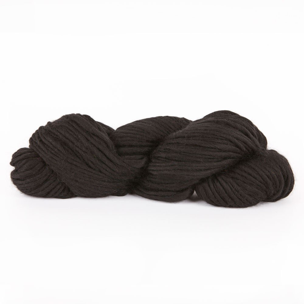 Bulky chunky yarn. Pitch black CHEEKY CHUNKY super bulky wool.