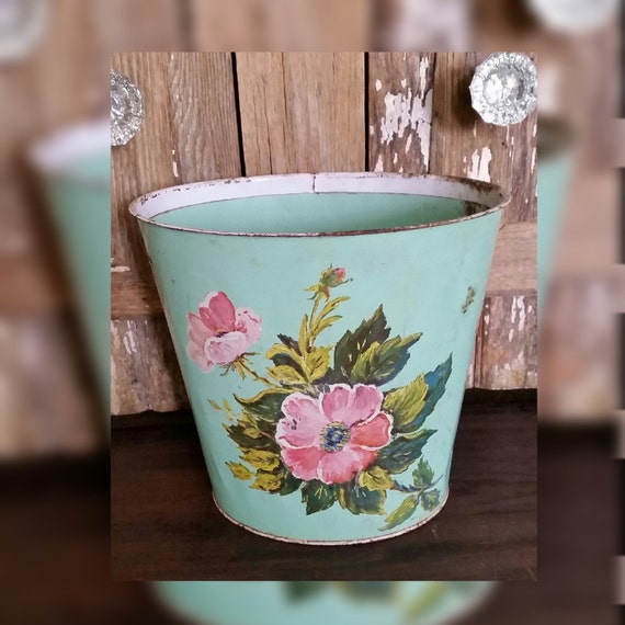 Green Metal Cottage Chic Floral Trash Can. Flower trash can