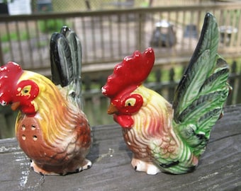 Hen And Rooster Salt And Pepper Shaker Set, Colorful Ceramic, One Cork Stopper, Collectible Set, Vintage Shakers,