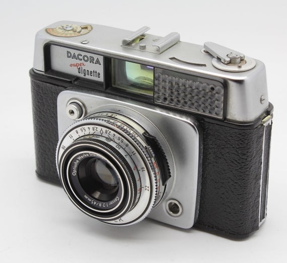 Dacora Super Dignette 35mm Viewfinder Camera with case c.1962 Dacora Super Dignette 35mm Viewfinder Camera with case c.1962