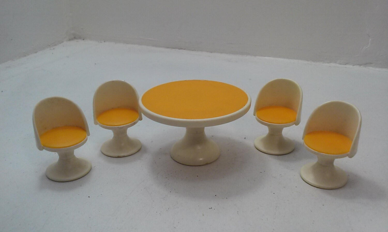 Fisher Price Vintage Dollhouse Dinette Set #251 (1978-1983) – Haute Juice