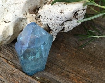 Stunning Aqua Aura 15.3g Arkansas Quartz Point Specimen with Healing and Metaphysical Properties