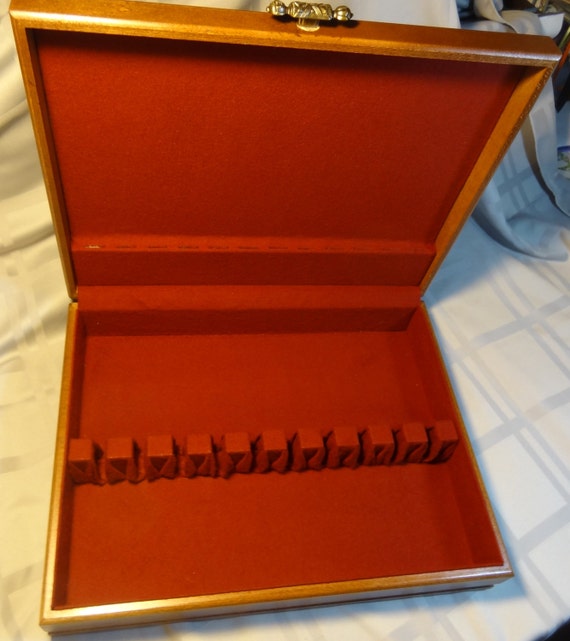 Silverware Flatware Storage Chest for 12 Settings Vintage