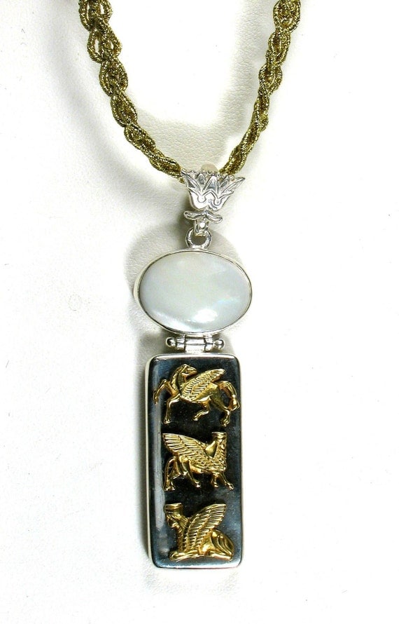 Babylon Museum 14K GoldSilver Combination Pendant