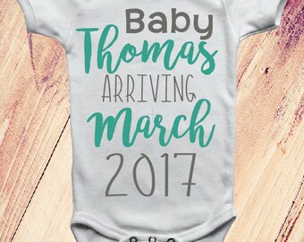 Pregnancy Announcement Onesie, Baby announcement Onesie, Custom Baby Onesie, Custom baby announcement, maternity photo onesie