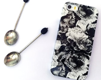 Floral iphone 5 case, Roses iphone 5 case, flowery iphone case, vintage iphone 5 case, iphone 5 case, cute iphone 5 case, Floral print