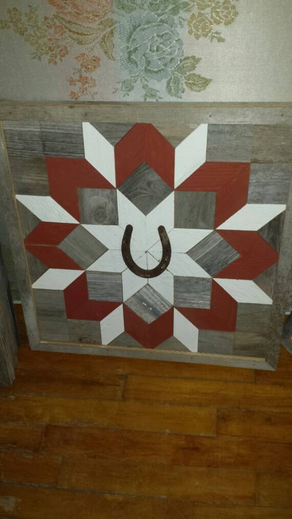 Barn quilt with horseshoe 2x2 by AmishCrafts on Etsy