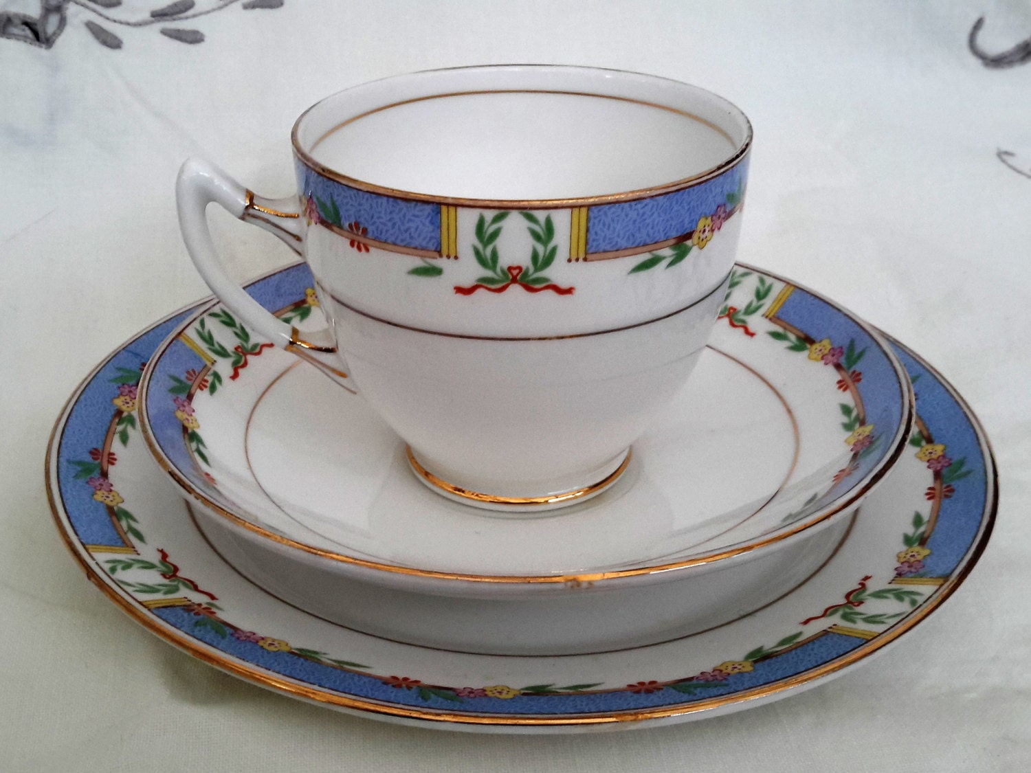 Royal Albert Crown China Trio 'Orient' English Bone