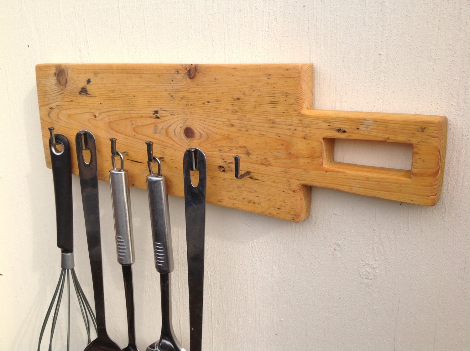 Utensil Wall Rack. Wall mounted key holder. Hooks for keys