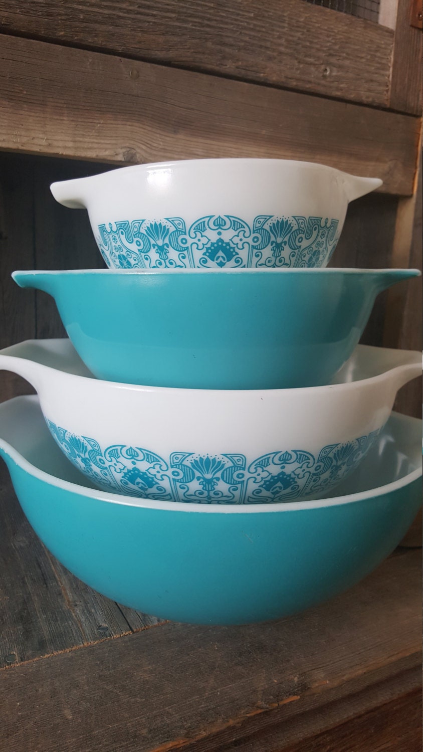 Vintage Pyrex Blue Horizon set of Cinderella / Mixing Bowls