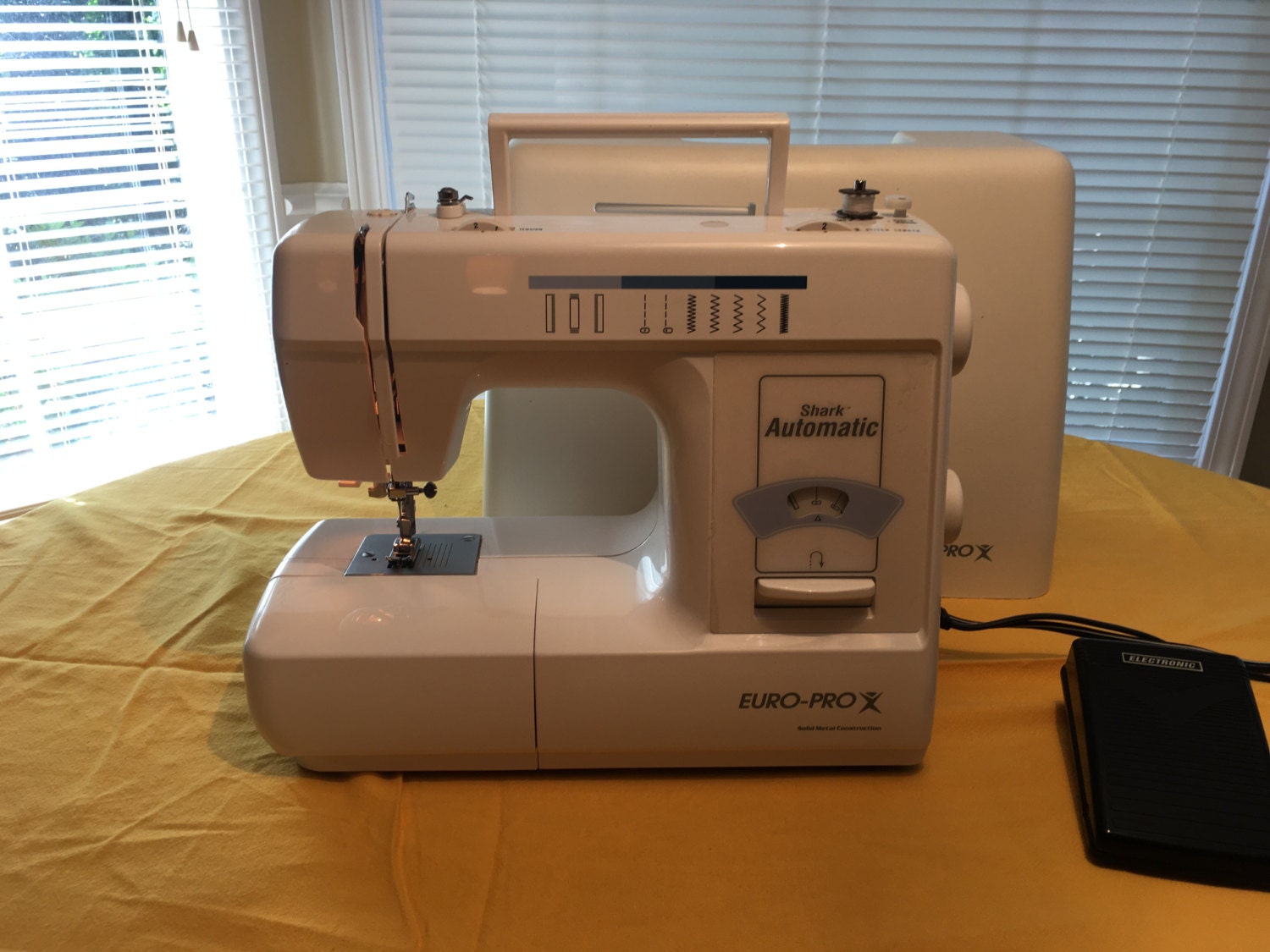 EuroPro Shark 8260 Portable Household Sewing Machine