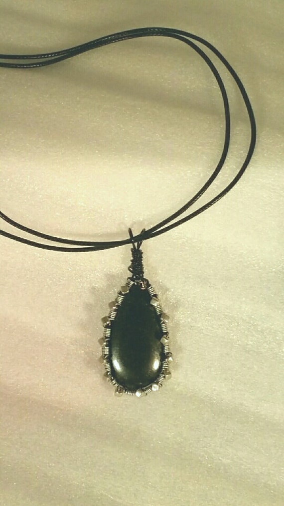 SPARKLING BLACK TEARDROP Bead Wire Wrap by SHAWEARTHCREATIONS