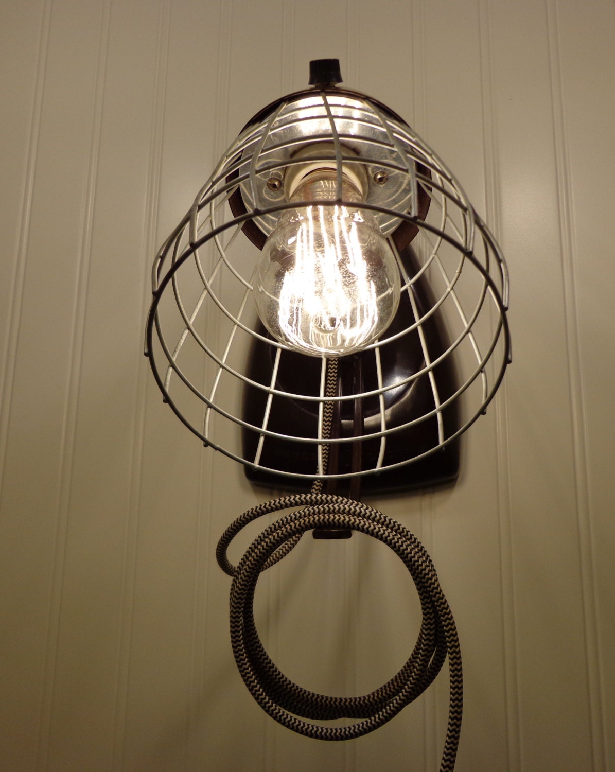 Industrial WALL MOUNT Plug In Light with CAGE On/Off Switch