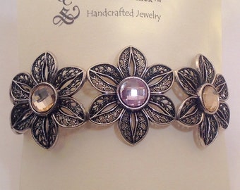 Handmade Metal flower crystal stretch bracelet