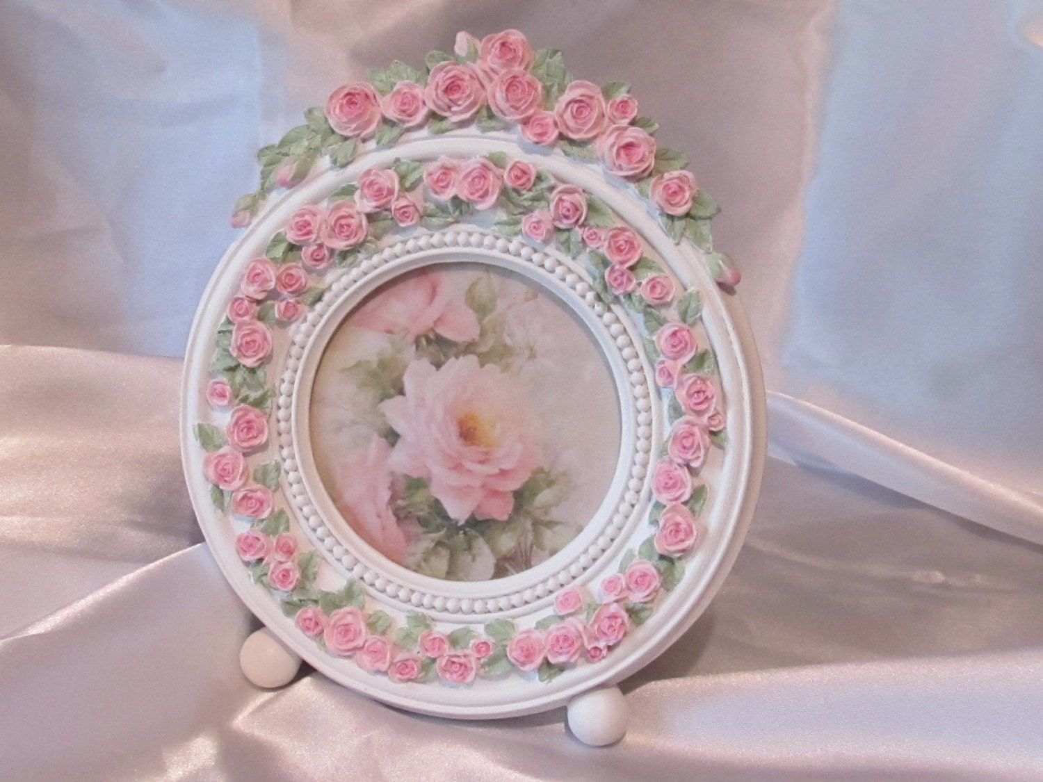Shabby Chic Round Photo Frame Pink Roses 4x4 Resin Hand Painted