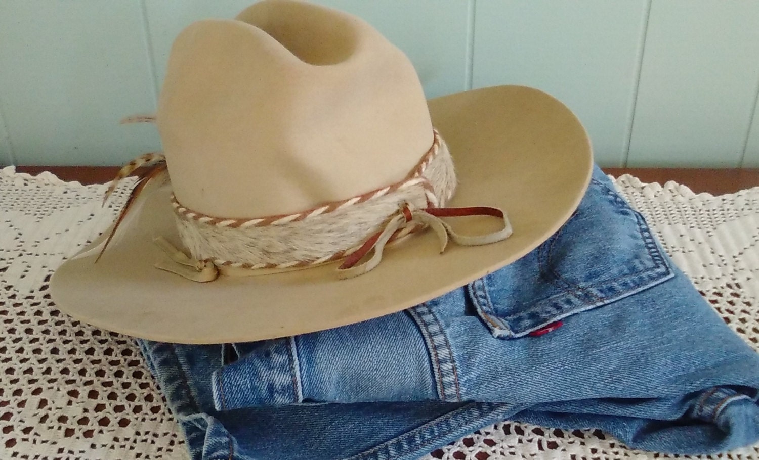 Vintage Stetson Cowboy Hat Cream Bone Tan Feathers Fur