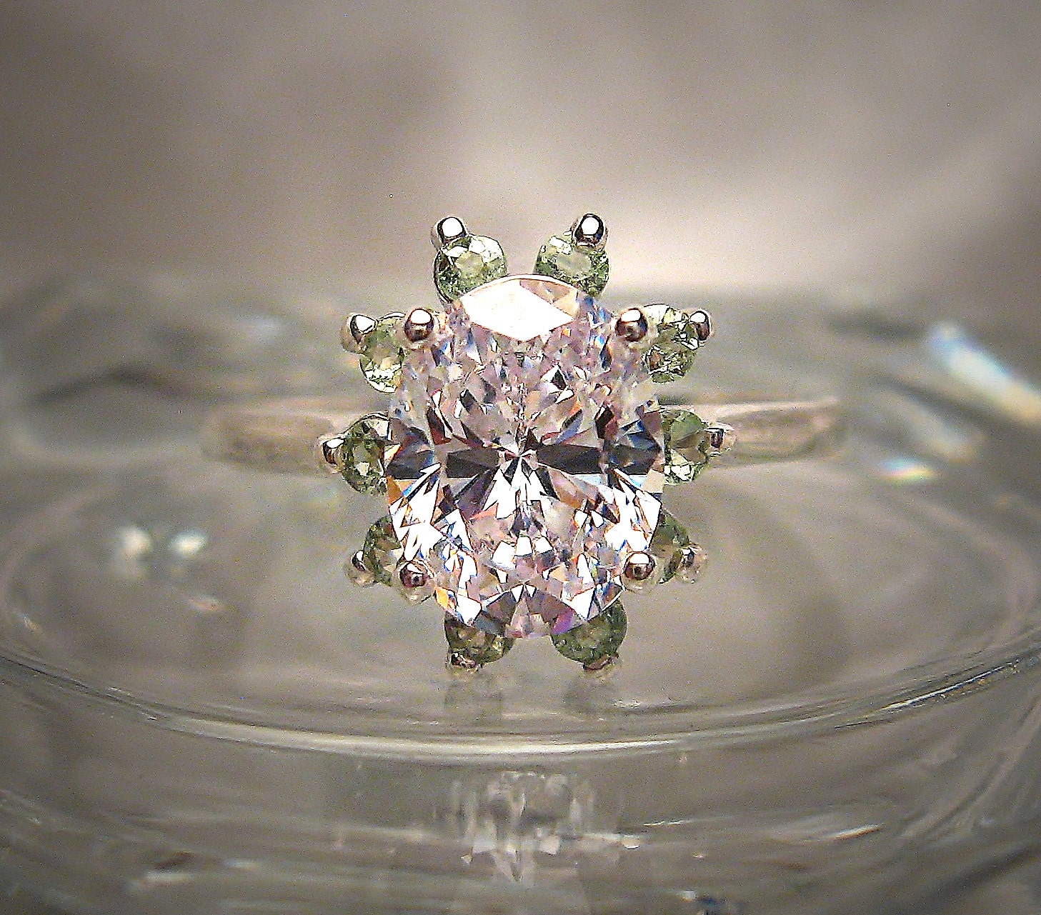 High Quality 9x7mm Oval Cubic Zirconia and Natural Tsavorite