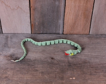 snake toy moving