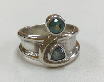 Vintage Sterling Silver Ring With Green Stones!!! Size 8