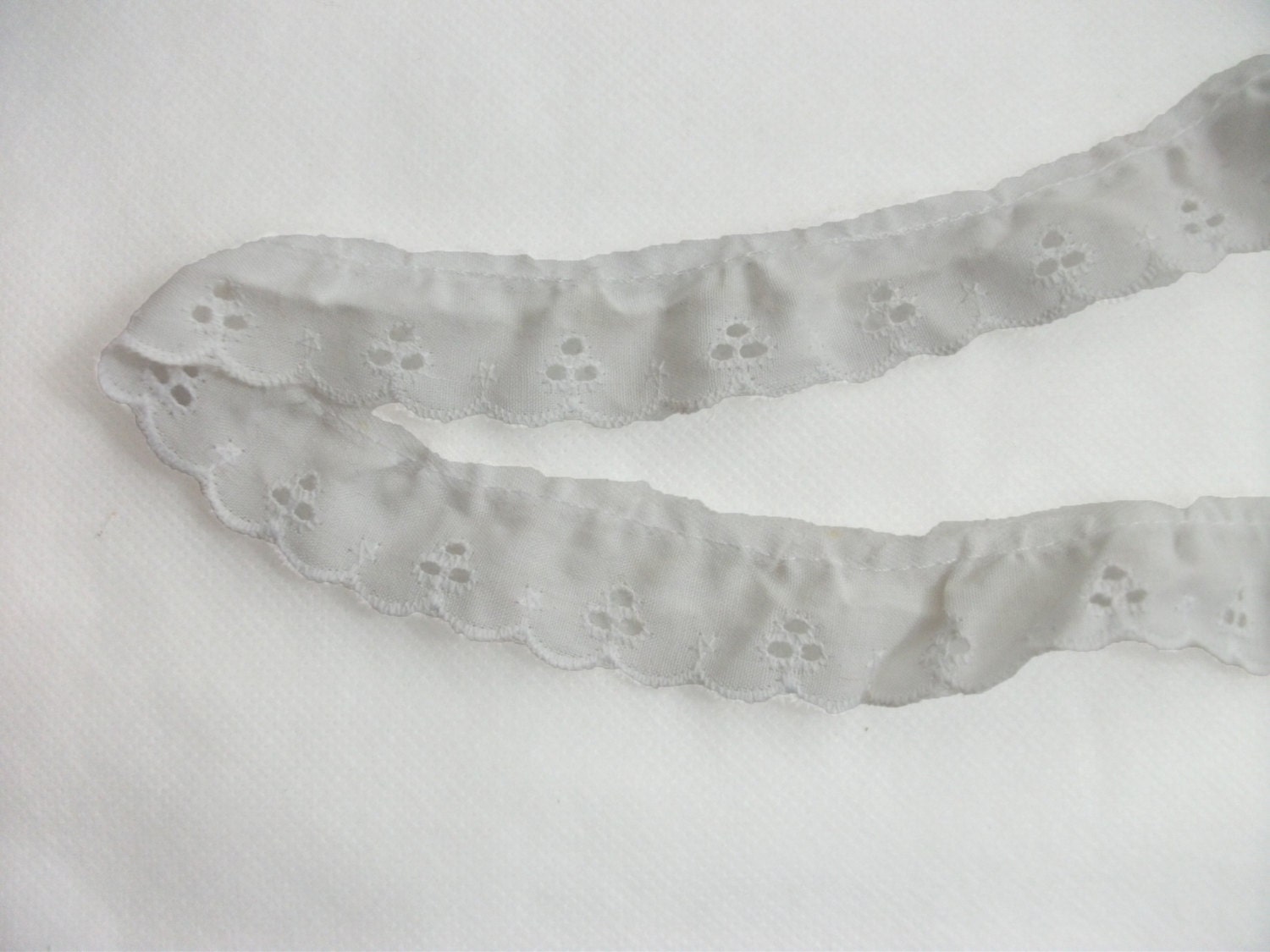 1 White Cotton Eyelet Gathered Ruffle Scalloped Trim