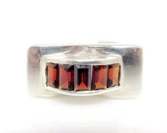 Sterling silver Ring with step-cut Garnets (Retro)
