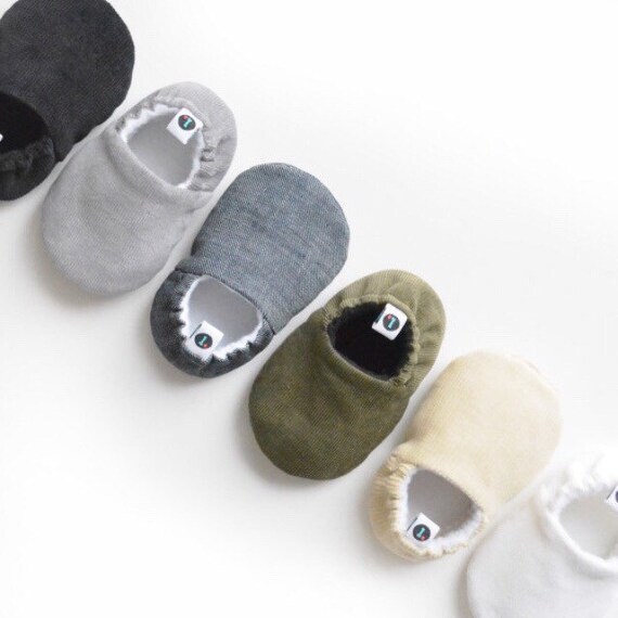 Loafie: Corduroy Baby Shoes // baby booties baby by littleKMD