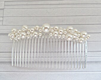 White pearl comb, Swarovski pearl comb, Pearl bridal comb, White bridal comb, White pearl hair accessory, Bridal hair piece, Wedding hair