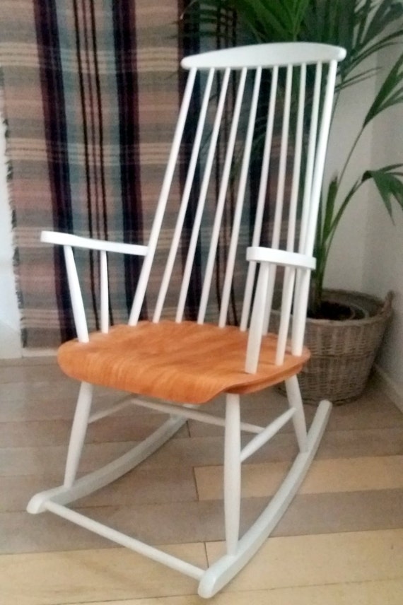 Vintage Rocking Chair by Finnish designer Ilmari Tapiovaara