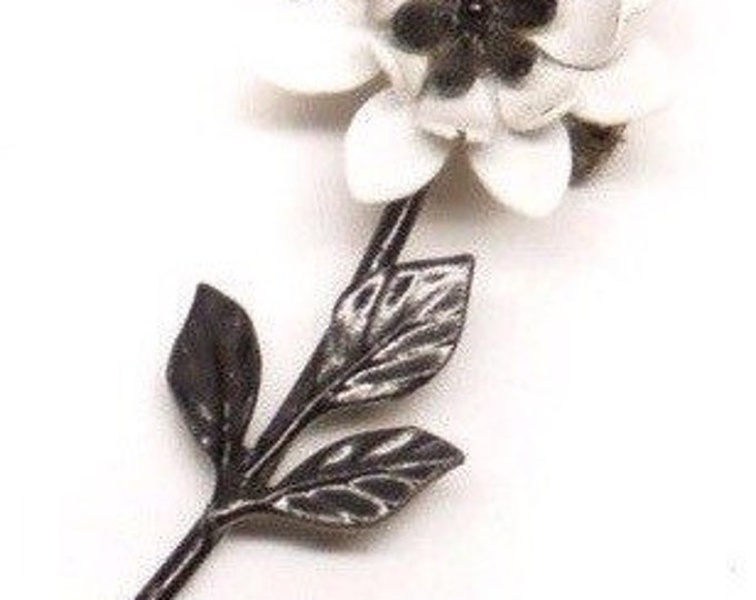 Storewide 25% Off SALE Vintage Black & White Painted Enamel Designer Floral Brooch Featuring Intricate Design Finish