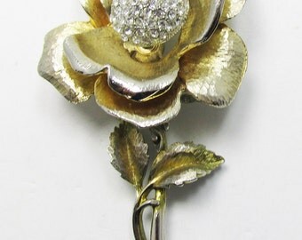 Vintage - Rhinestone Trembler Pin - Collectible - Rhinestones - Gold - Jewelry - Floral - Rose - Realistic -1950s