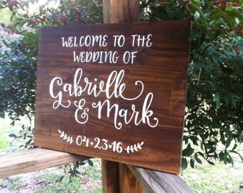 Welcome Wedding Sign // Wood Decor // Custom Wedding Date and Names