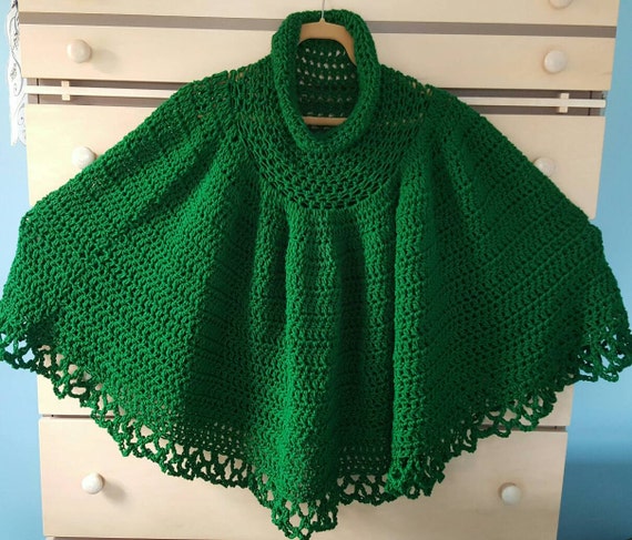 Women's poncho in emerald green. Perfect by valscrochetcreations